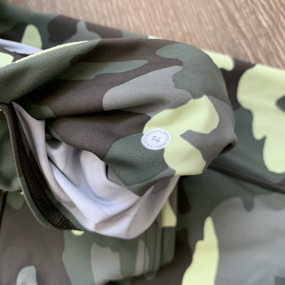 Lululemon Fast and Free HR Crop 23" tights in camo print - Picture 6 of 6